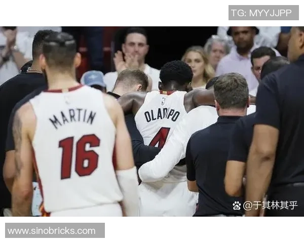 库里与足球明星的首次见面引发球迷热议与期待